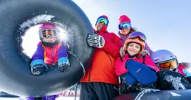 Glissades sur tube du Sommet Saint-Sauveur